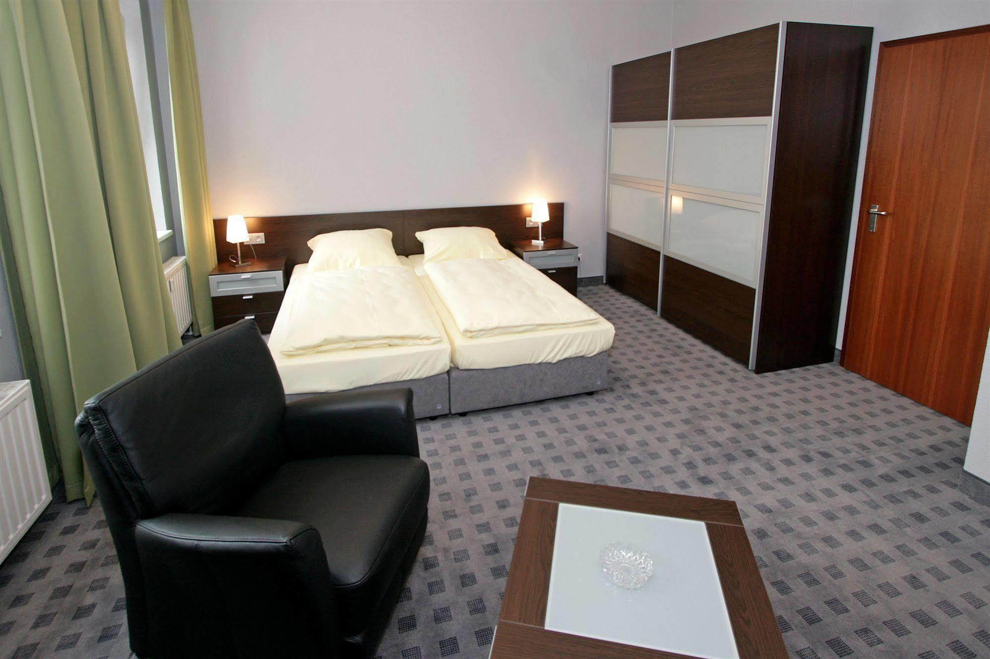 נויקירכן-פלון Hotel Dampfmuehle מראה חיצוני תמונה